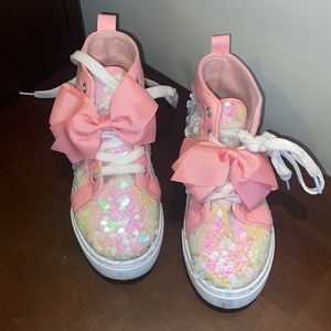 Girls Jojo siwa shoes size 1🌸🎀